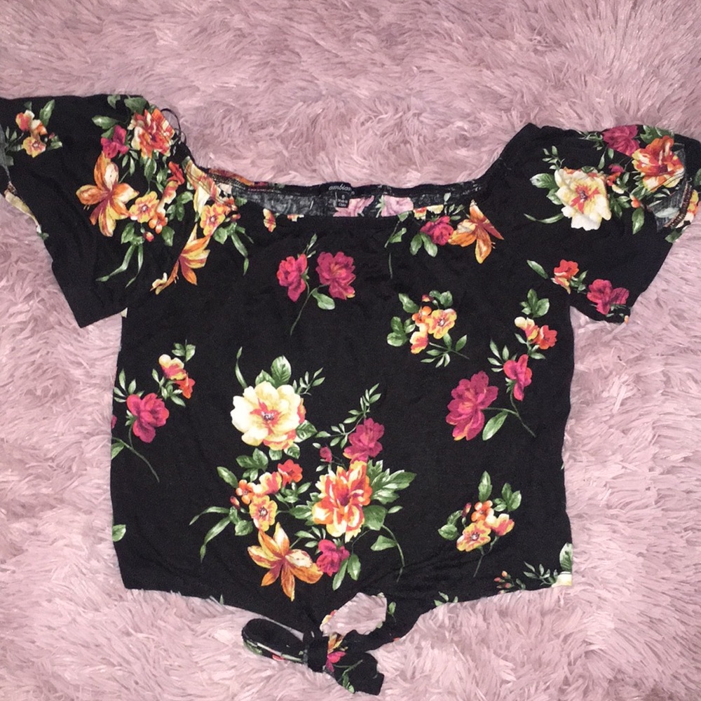 Black Tie Up Floral Crop Top size small